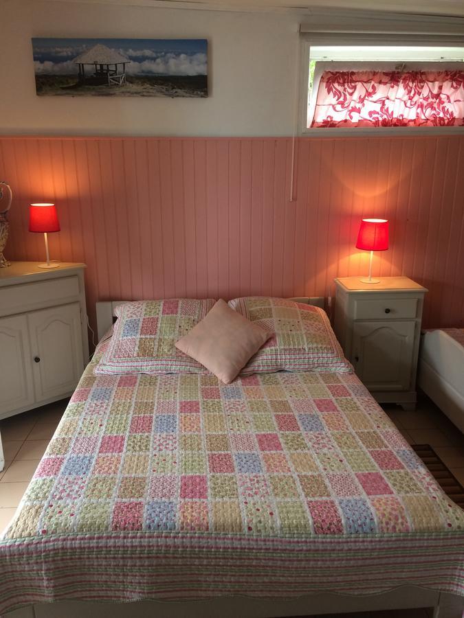 Bed and Breakfast Chez Mamie Les Avirons Exterior foto